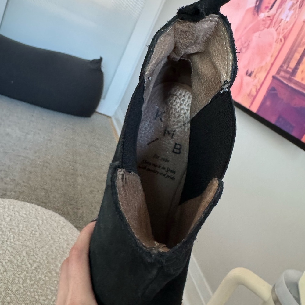 KMB Black Suede Chelsea Heel Boots - Picture 4 of 4